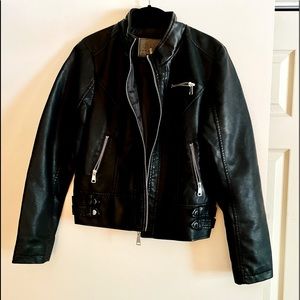 Ci Sono Faux leather black jacket. Nothing fancy but cute. Size Medium.